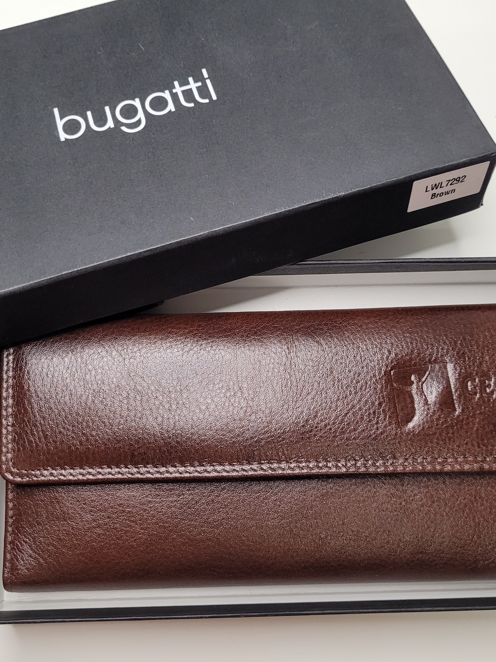 Bugatti x CECCE Genuine Brown Leather Wallet with original box - NWOT